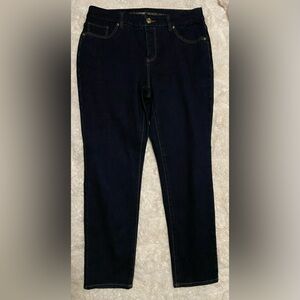 𝅺chico’s So Slimming Girlfriend Slim Leg Ankle jeans dark wash.